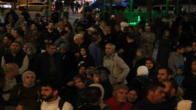 Konya’dan ilk hac kafilesi dualarla uğurlandı