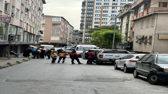 Küçükçekmece’de evini ilaçladı, üst katta oturan anne ve iki çocuğu hastanelik oldu