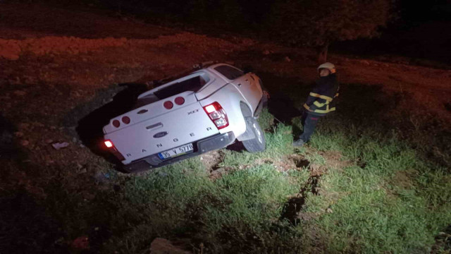 Mardin’de kamyonet devrildi: 3 yaralı