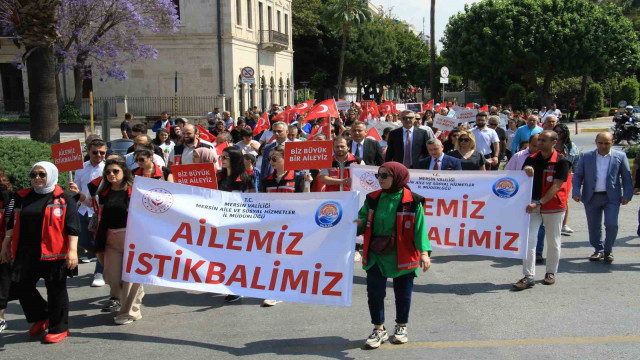 Mersin’de ’Ailemiz İstikbalimiz’ kortej yürüyüşü gerçekleştirildi