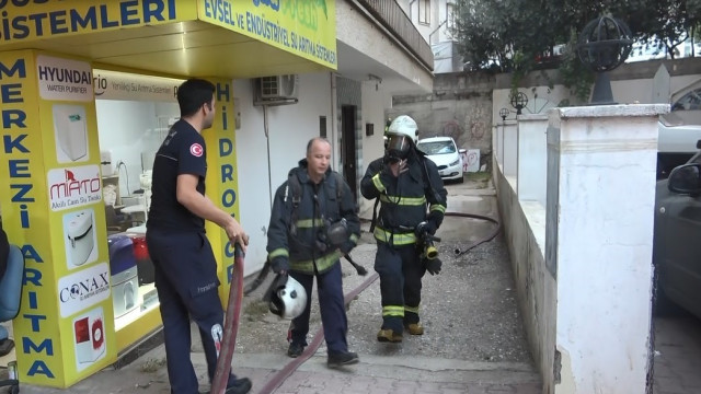 Mutfakta çıkan yangın maddi hasara neden oldu