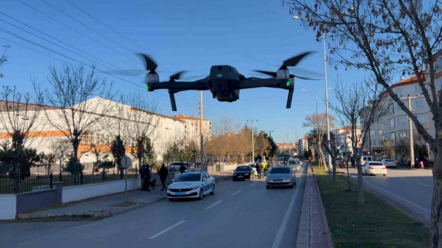 Narko ve asayiş timleri okul bölgelerini dron ile denetliyor