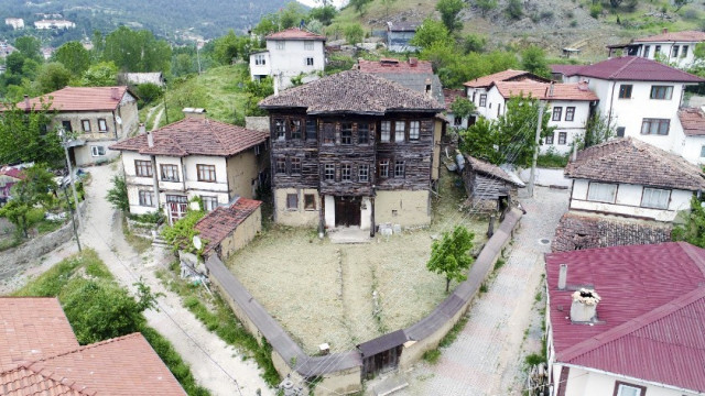 Öğrenciler Taraklı’nın sivil mimari örneklerini inceledi