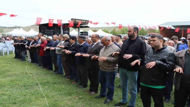 (ÖZEL) Gemiçli Yörüklerden Hıdırellez Şenliği ve şükür duası