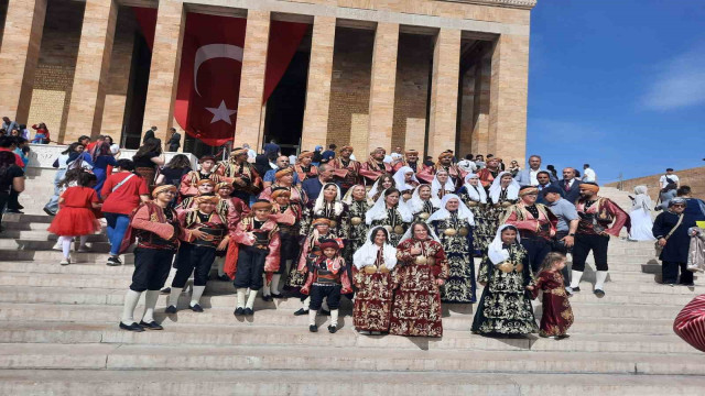 Seymenler ve bacıerenler Gençlik Haftası’nda Anıtkabir’de