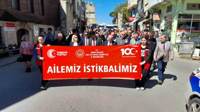 Sinop’ta ”Ailemiz İstikbalimiz” yürüyüşü