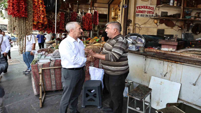 Tahmazoğlu esnaf ve vatandaşlarla bir araya geldi