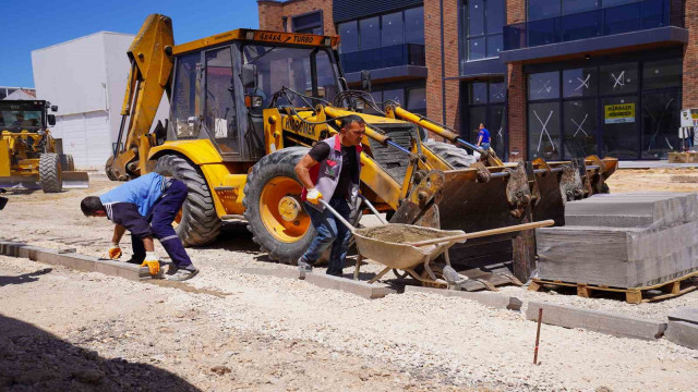 Tepebaşı’nda üstyapı çalışmaları sürüyor