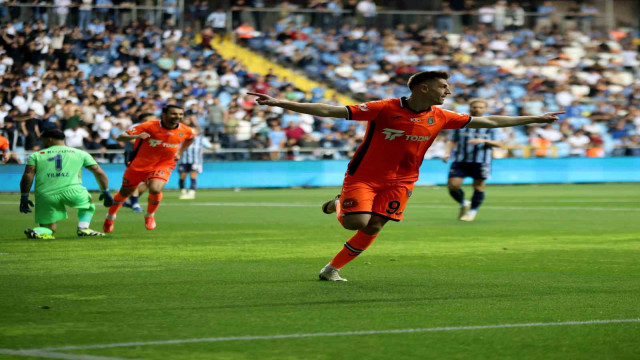 Trendyol Süper Lig: Adana Demirspor: 1 - RAMS Başakşehir: 4 (İlk yarı)