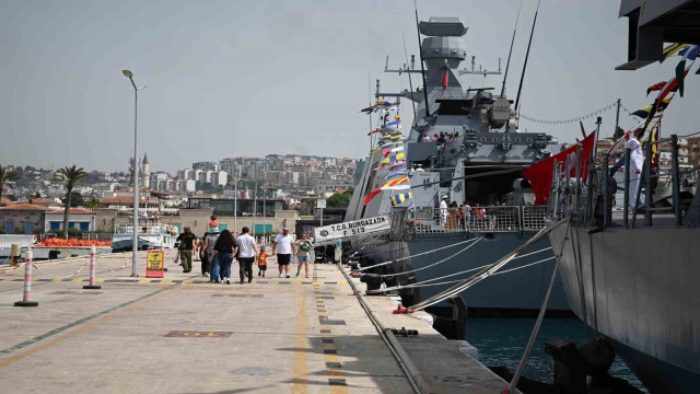 Türk donanmasının gururu olan savaş gemileri ziyarete açıldı