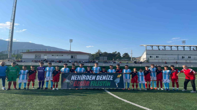 U-13 takımlarından Filistin’e destek