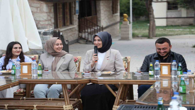 Vali Yiğitbaşı, Frigya’nın tanıtımı için öğrencileri dinledi