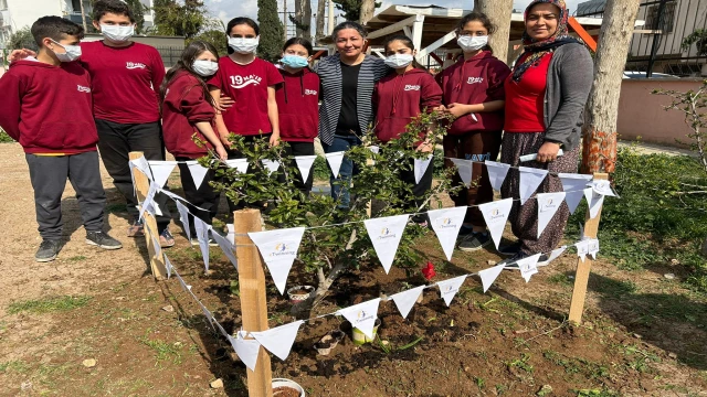 19 Mayıs Ortaokulu 3 Uluslararası eTwinning Projesini bir arada yürütüyor