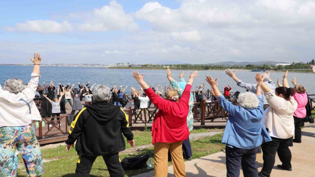 65 yaş üstü vatandaşlar ”hayatın içinde”