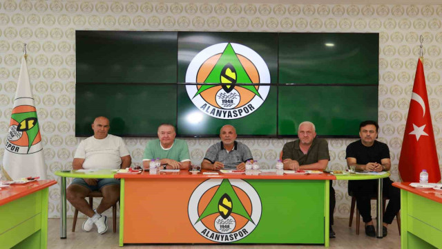 Alanyaspor’da yeni sezonun ilk toplantısı yapıldı