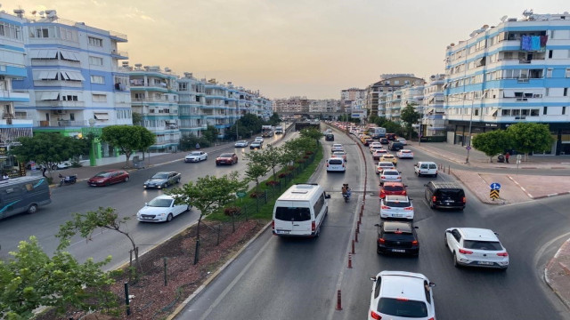 Antalya’da motorlu kara taşıtları sayısı 1 milyon 498 bin 295 oldu