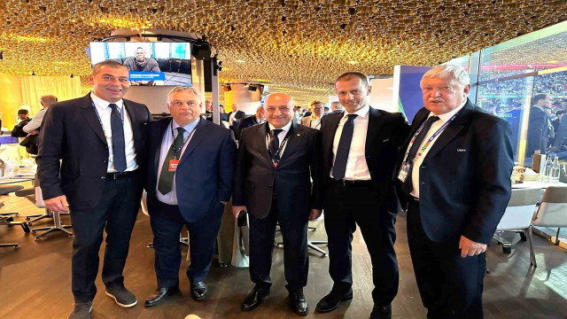 Büyükekşi, EURO 2024 açılışı öncesi FIFA ve UEFA Başkanları ile bir araya geldi