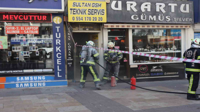 Denizli’de iş hanında çıkan yangın korkuttu