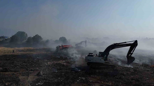 Düzce’de 25 dönümlük eski çöp toplama alanında korkutan yangın