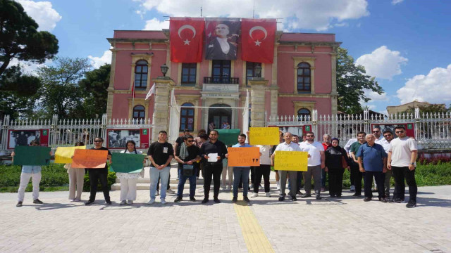 Edirne’de üniversite öğrencileri ulaşım zamlarını protesto etti