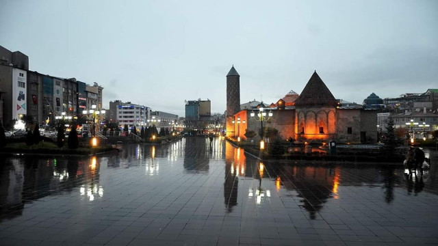 Erzurum’da sağanak ve dolu etkili oldu