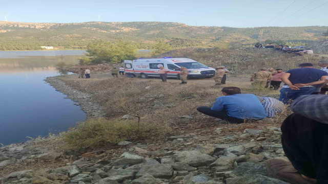 Gaziantep’te gölete giren 2 gençten biri kurtarıldı, diğeri aranıyor