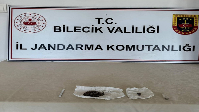 Jandarma tarafından durdurulan araçtan uyuşturucu madde çıktı