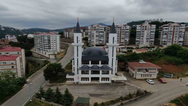 Kiliseye benzetildiği için inşaatı duran cami 18 yıl sonra bitirildi