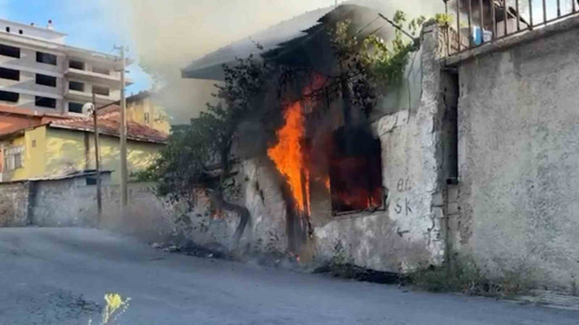 Kırıkkale’de ev yangını