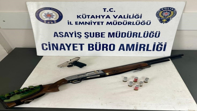 Kütahya’da silahla yakalanan 2 kişi gözaltına alındı