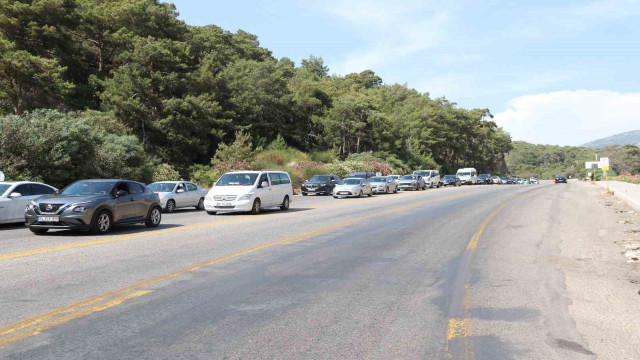 Ölüdeniz’de Kurban Bayramı yoğunluğu