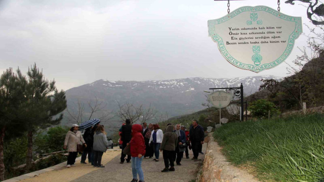 Özlem ve hasretin dile geldiği Mani Yolu