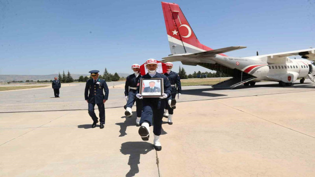 Şehit Hava Pilot Albay Gökhan Özen’in naaşı Eskişehir’e getirildi