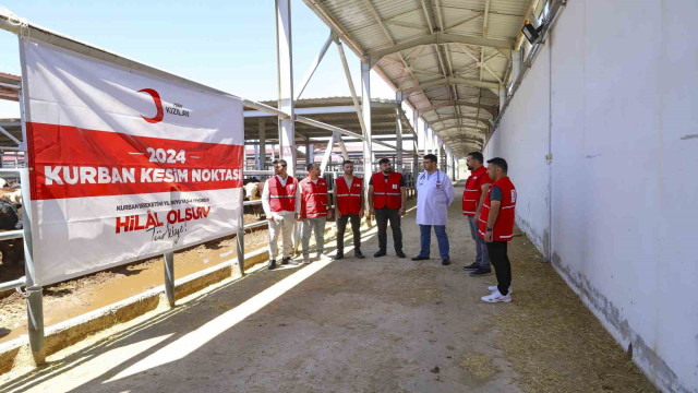 Türk Kızılay’ı yurtta ve 19 ülkede kurban kesimlerine başladı