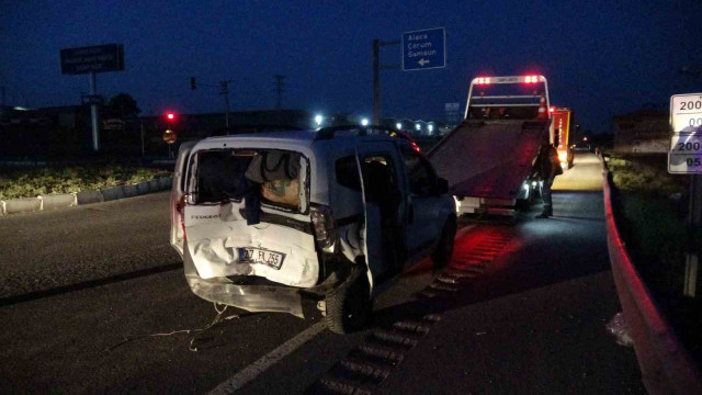 Yozgat’ta otomobil kırmızı ışıkta bekleyen araca arkadan çarptı: 4 yaralı