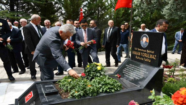 15 Temmuz şehidi unutulmadı: Doğum gününde kabri ziyaretçi akınına uğradı