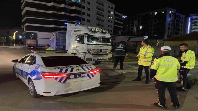 Aksaray’da zabıta ve polis tır denetiminde