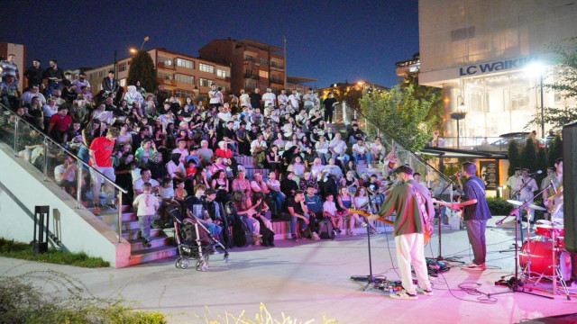 Atatürk Parkı, ‘Zaman Meselesi’ konseriyle renklendi