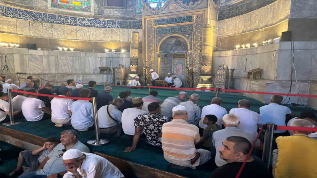 Ayasofya Camii’nde 15 Temmuz şehitleri için hatim duası okundu