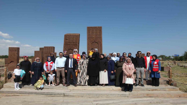 Bitlisli anneler ”İlimizi Tanıyalım Anneler” projesiyle yaşadıkları şehri tanıyor