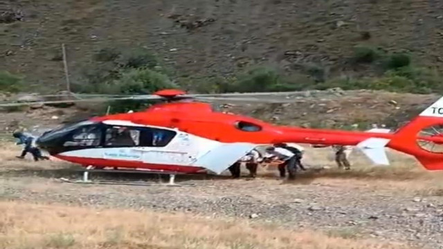 Bitlis’te ambulans helikopter 40 yaşındaki hasta için havalandı