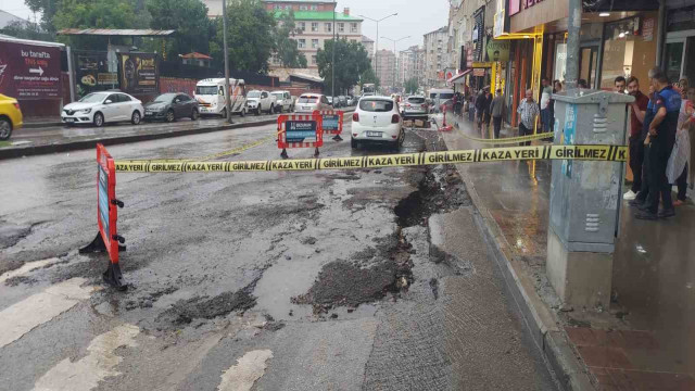 Erzurum’da sağanak yağış sele dönüştü