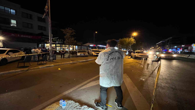 Esenyurt’ta motosikletli şahıslar restorana silahlı saldırı düzenledi: 1 ölü