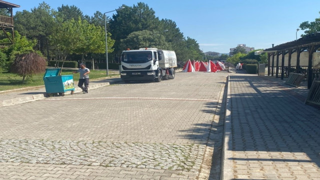 Gediz’de festival alanı temizleniyor