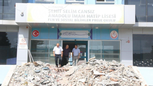 Kütahya Şehit Selim Cansız Anadolu İmam Hatip Lisesi’nde güçlendirme çalışması