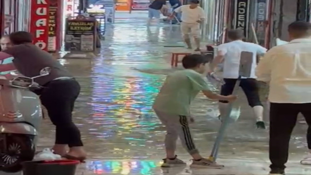 Kütahya’da sağanakta iş yerleri ve evler sular altında kaldı