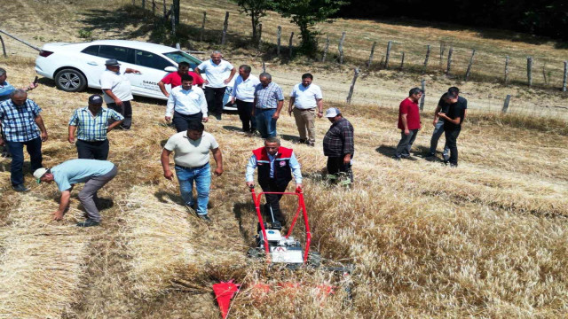 Samsun’da organik buğday hasadı ve hasat makinesi dağıtımı