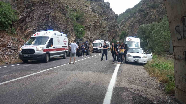 Tunceli’de tünelde kaza: 8 yaralı