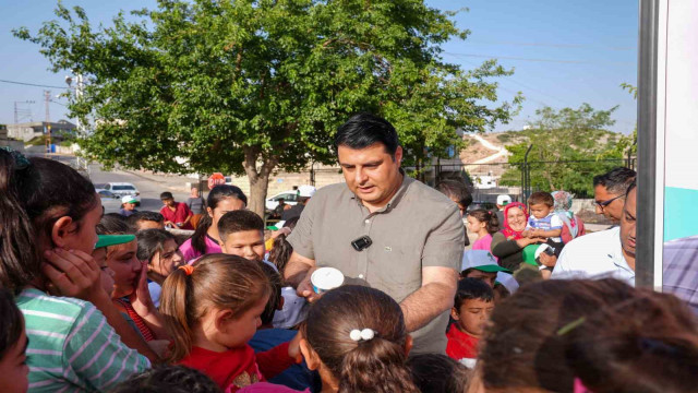 Yılmaz’dan çocuklara için dondurma karavanı