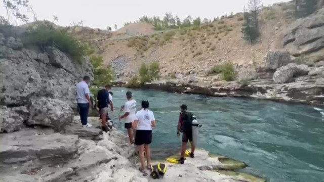 23 yaşındaki gencin kaybolduğu ırmakta havanın kararması ile arama çalışmalarına ara verildi